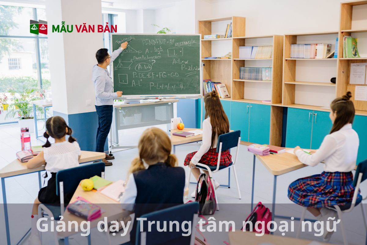 Giảng dạy Trung tâm ngoại ngữ (3).jpg