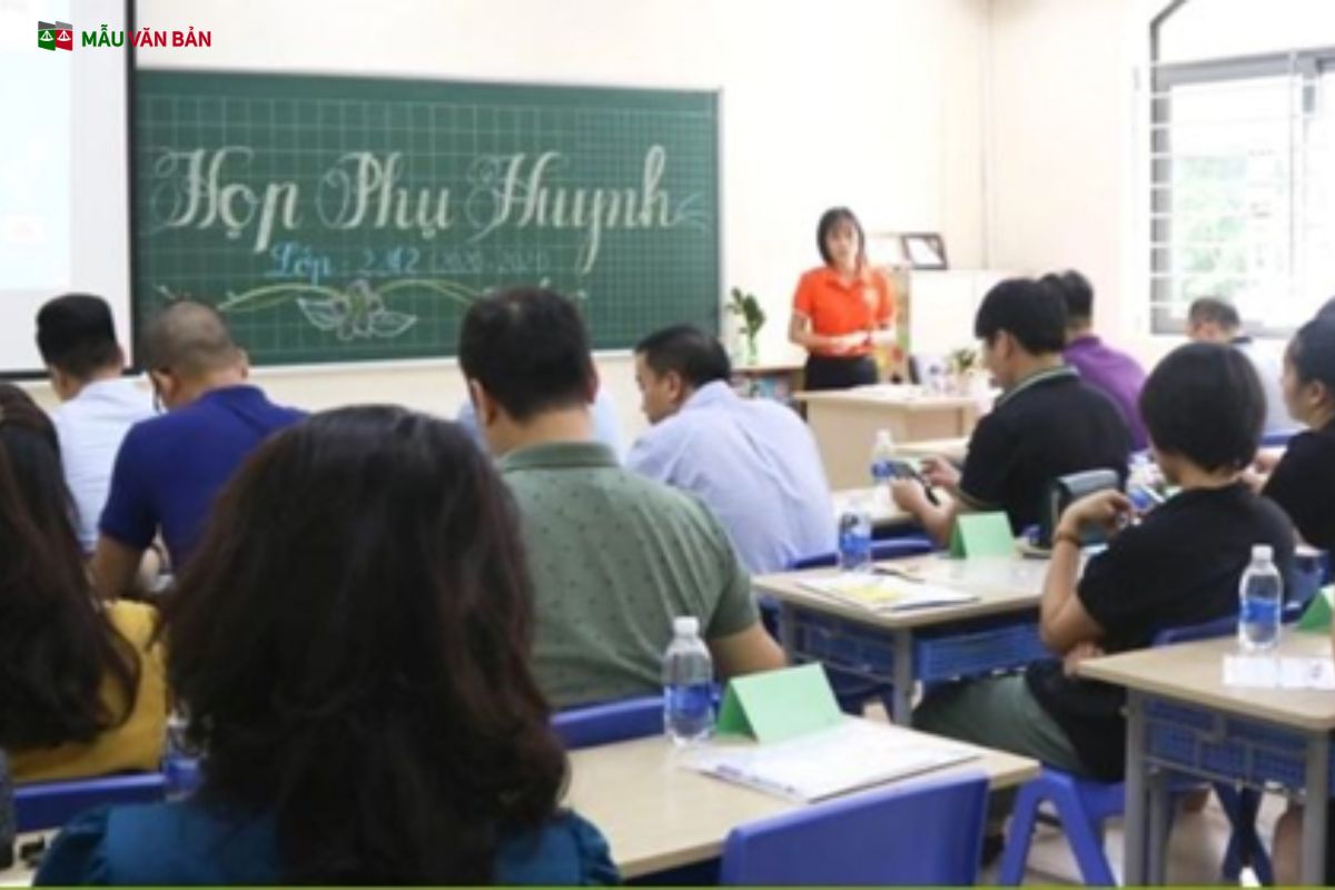 HỌP PHỤ HUYNH (3).jpg