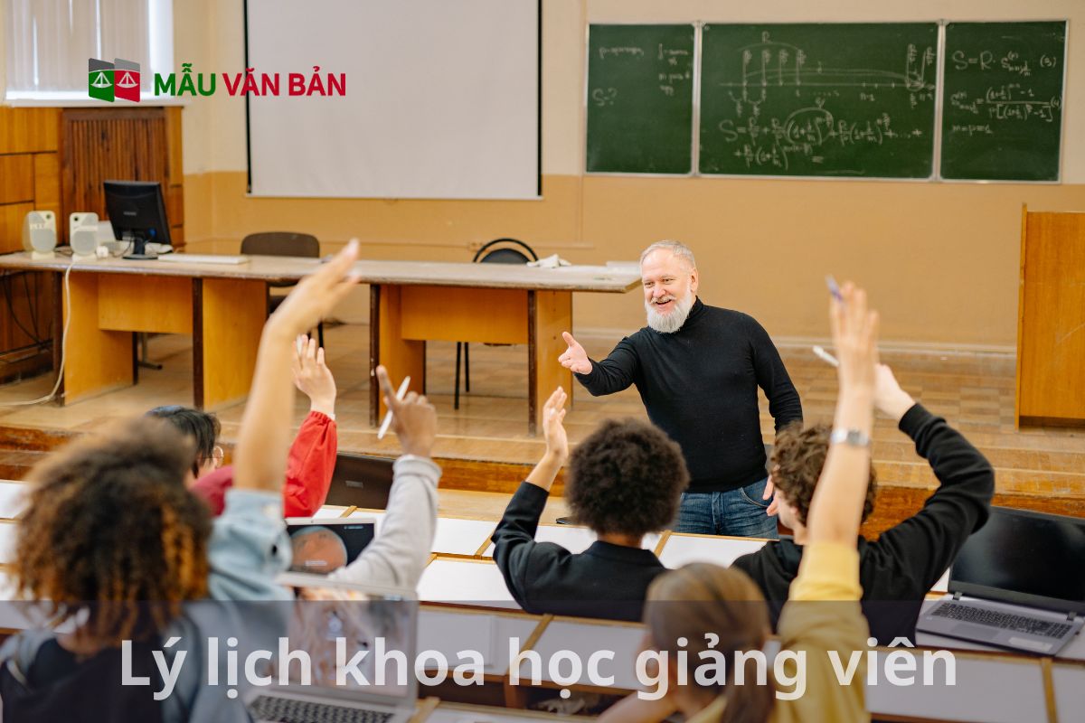 Lý lịch khoa học giảng viên.jpg